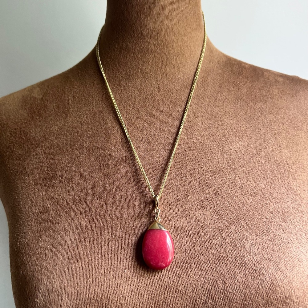 Vintage Gold Tone Red‎ Stone Teardrop Pendant Necklace 20" Cottagecore